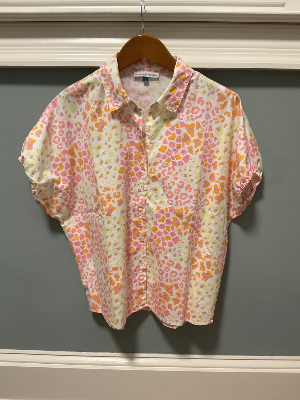 Michelle McDowell Pastel Leopard Print Short Sleeve Top, Small